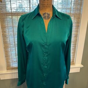 Ann Taylor Green “Essential” Blouse